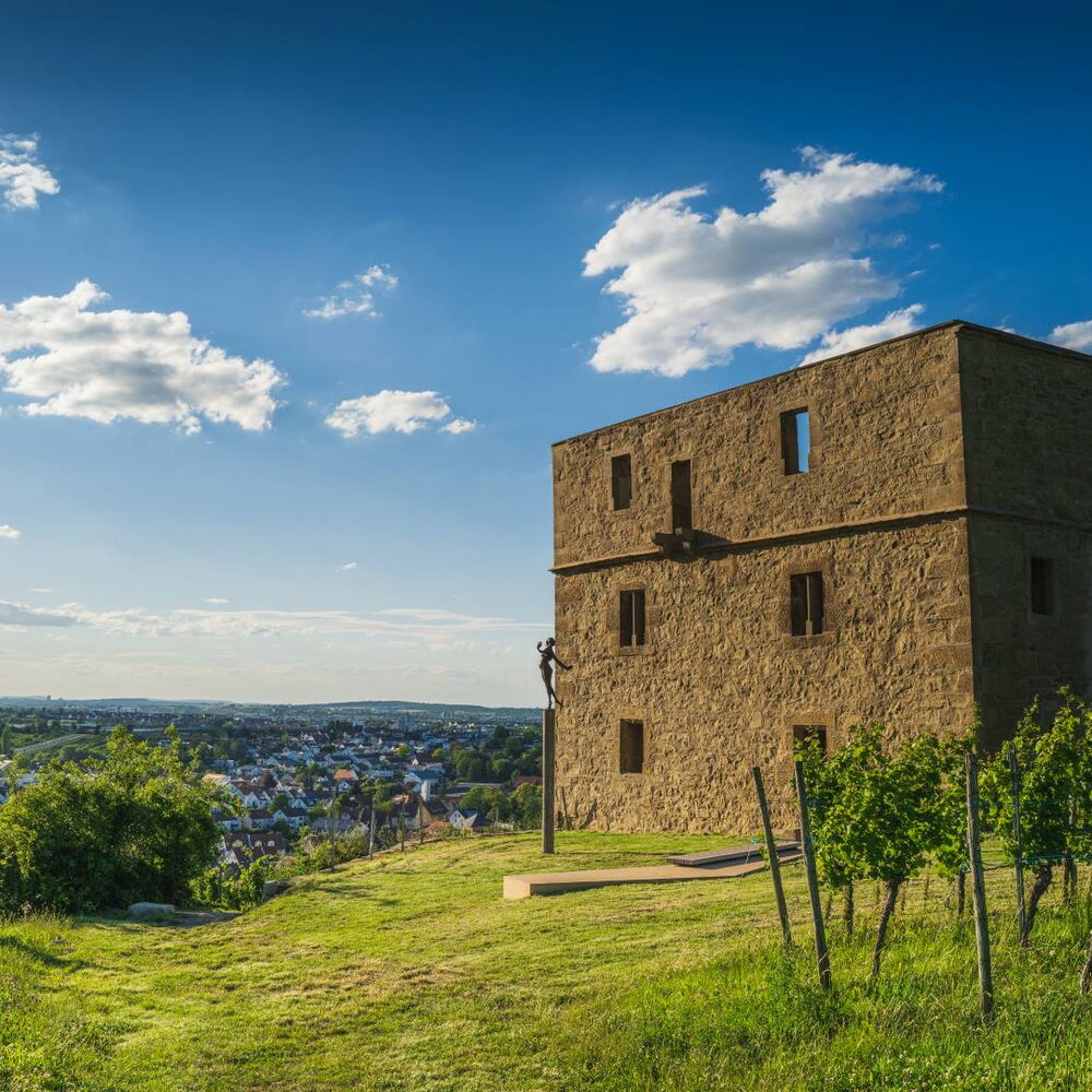 Blick auf die Yburg mit Kernen-Stetten